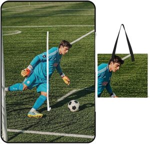 Football in The Goalkeeper Position Picnic Blanket with Zippered Tote Bag, Waterproof Portable Outdoor Blanket, Lightweight Foldable Outdoor Mat for Beach, Camping, Park, 150x100cm