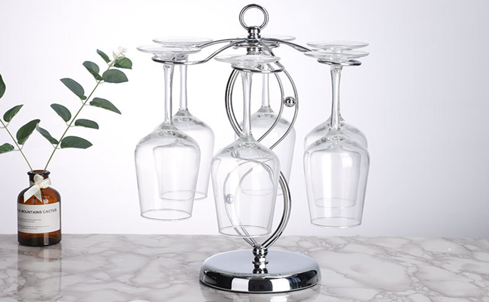 glass holder brings a new sophistication and modernity to your dinner party.